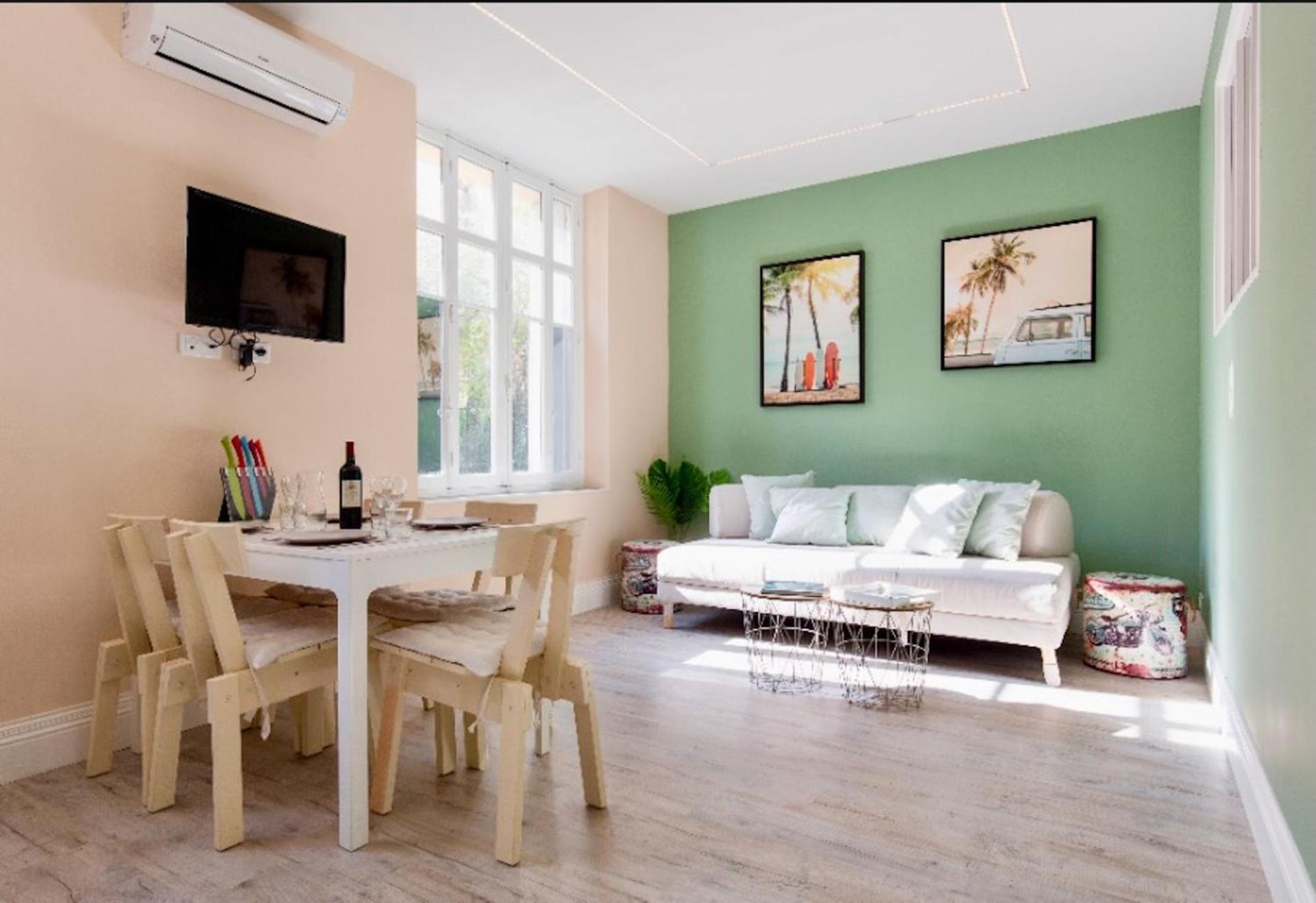 Apartment Hut * Oasis With Private Patio 10 Min To Palais & Beaches * Pet Friendly *